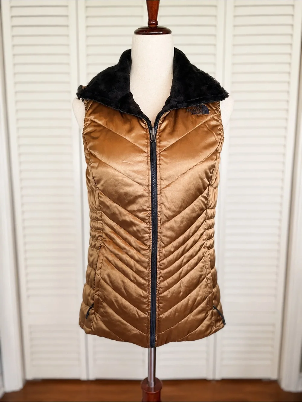 The North Face Metallic Bronze Faux Fur Quilted Vest | Size Small